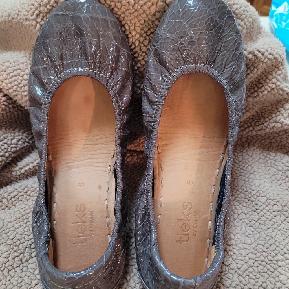 Tieks